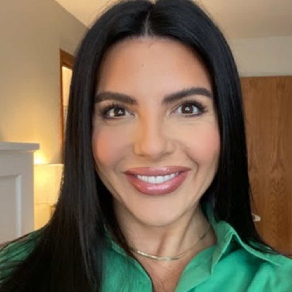 Meet your Posher, Raquel
